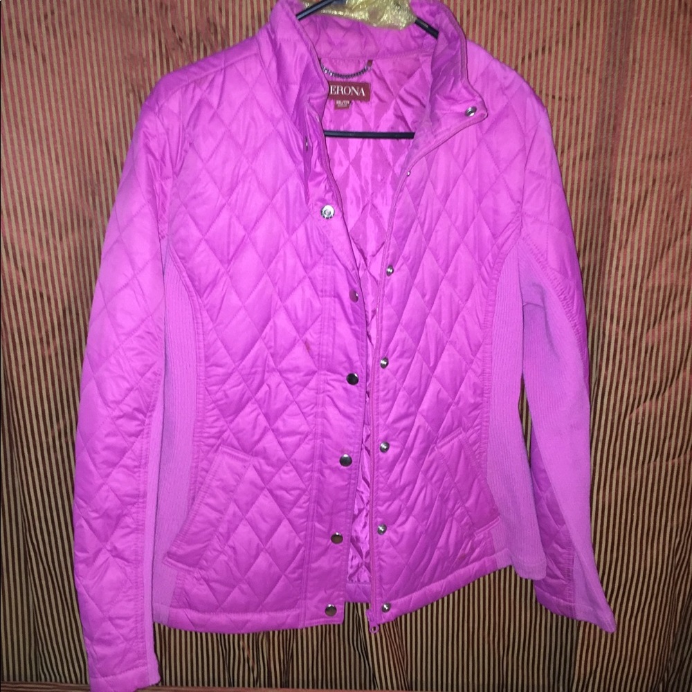 Jackets - Picture 3 of 4
